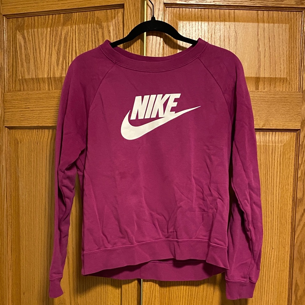 Nike Women's Magenta Sweatshirt